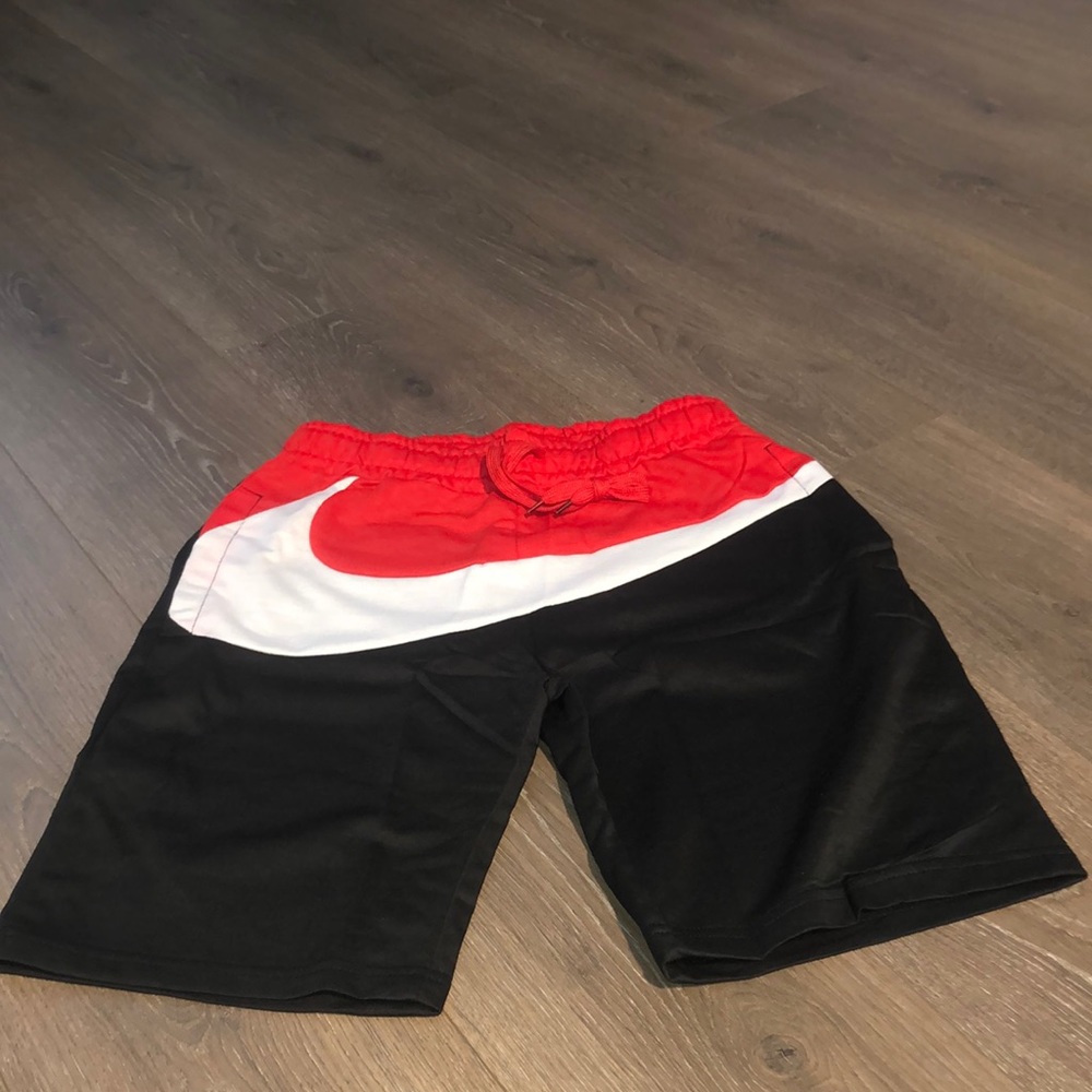Nike Big Swoosh Shorts Size Medium NWOT Red Black White